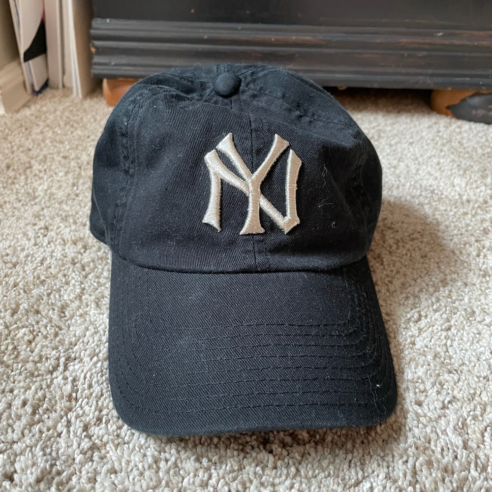 Black NY Yankees Ballcap